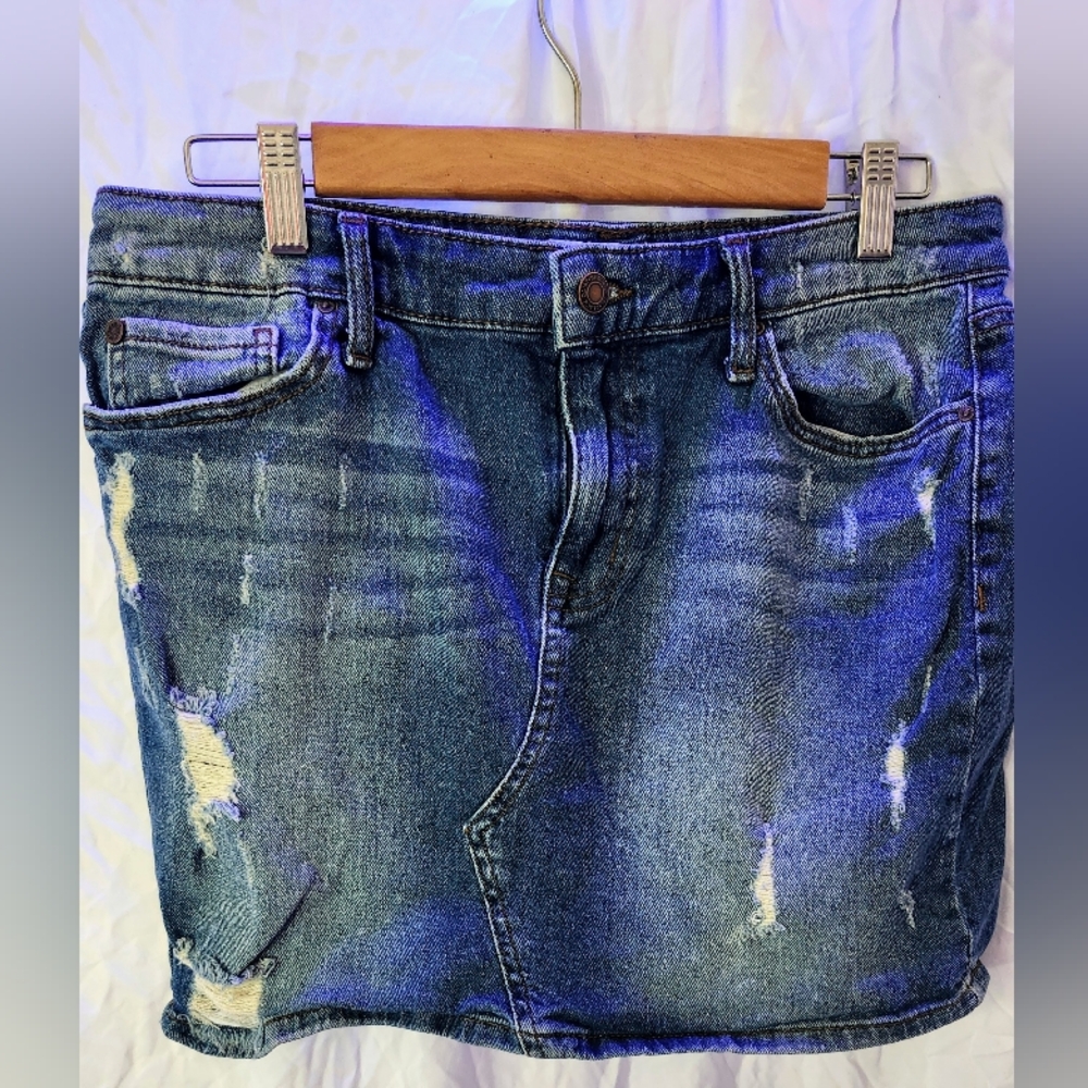 Black Daisy Distressed Mini Jean Skirt Juniors Size 11